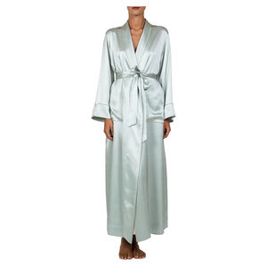 slide 1 Diane Robe