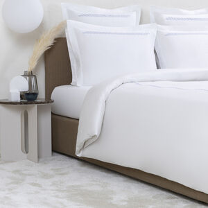 slide 2 Taormina Embroidered Set Copripiumino