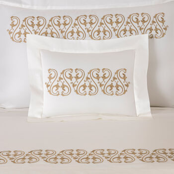 Ornate Medallion Ricamo Boudoir