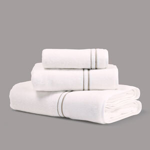 slide 3 Layering Embroidery Drap De Bain