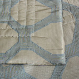 slide 3 Shield Light Quilt