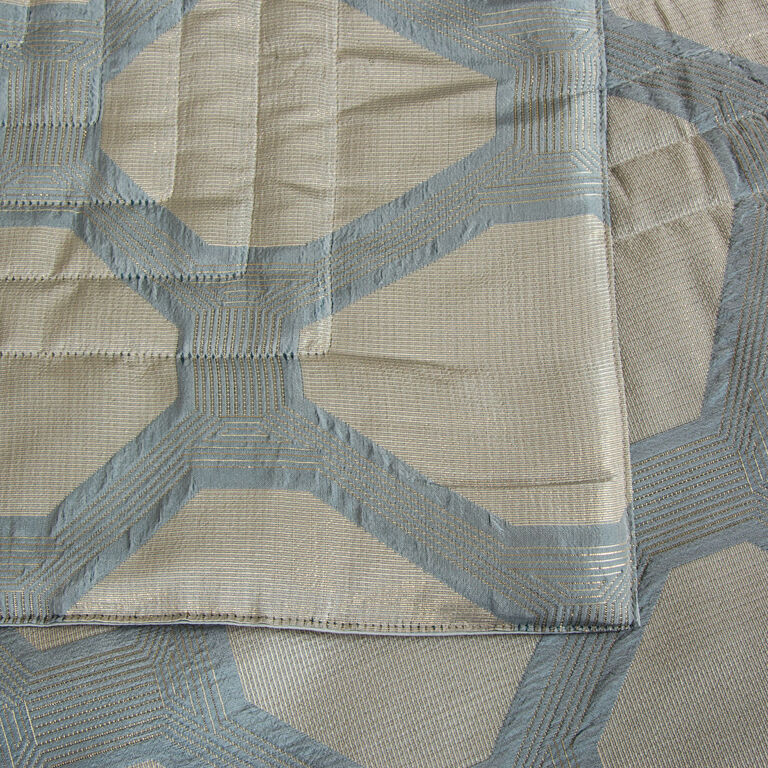 slide 3 Shield Light Quilt