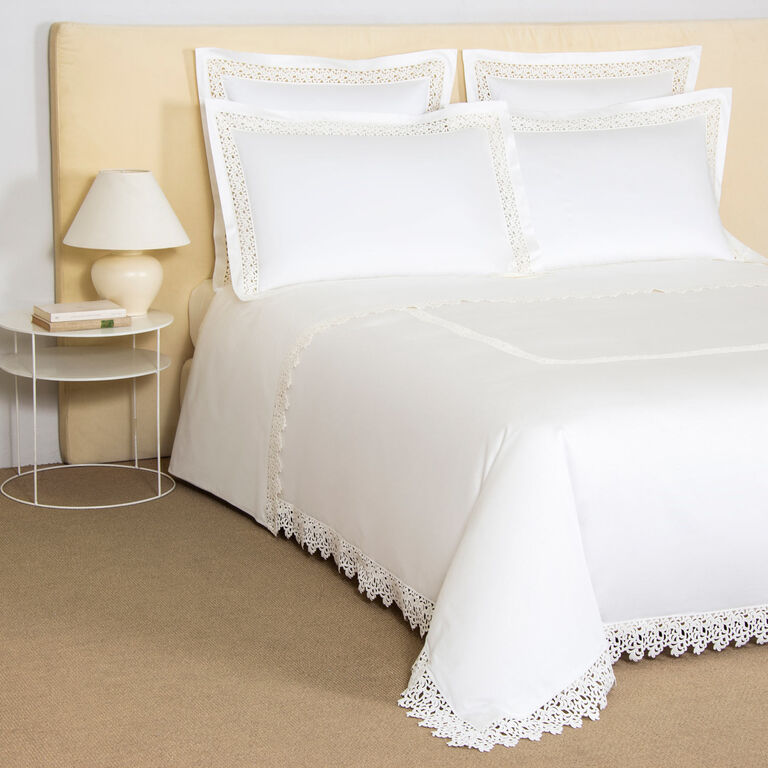 slide 3 Rialto Lace Euro Sham