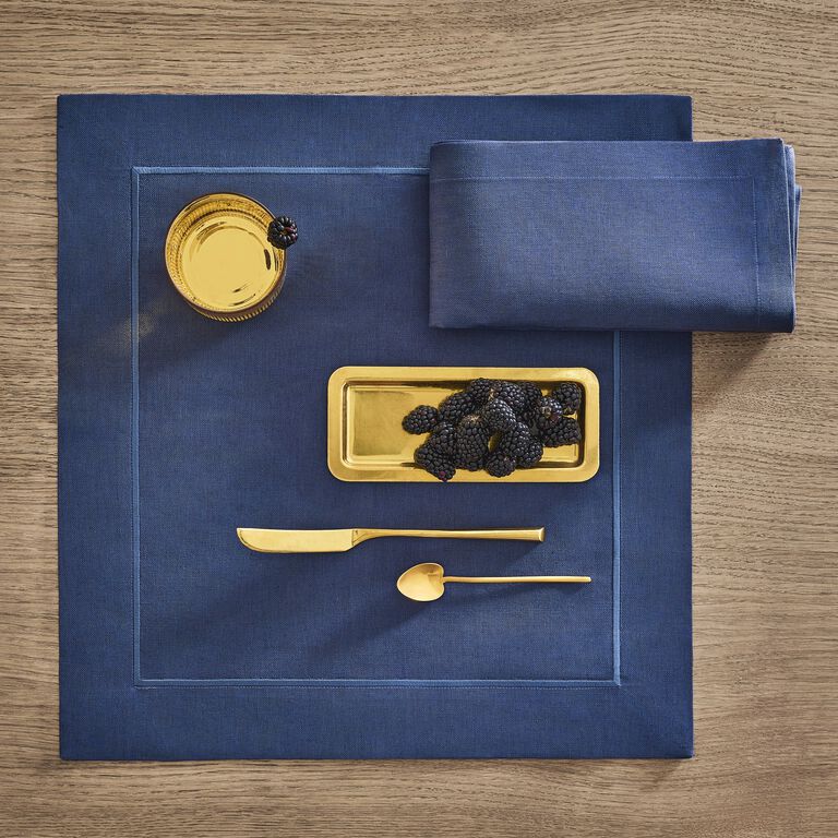 slide 1 Define Set aus Tischsets und Servietten