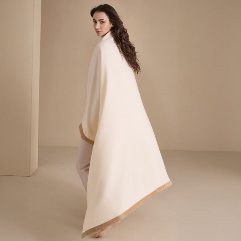 slide 4 Cashmere & Suede Plaid