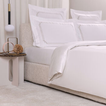 Layering Embroidery Housse de couette