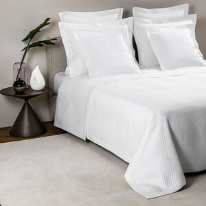 slide 4 Hotel Melody Bedspread