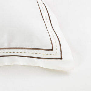 slide 3 Elegance Euro Sham