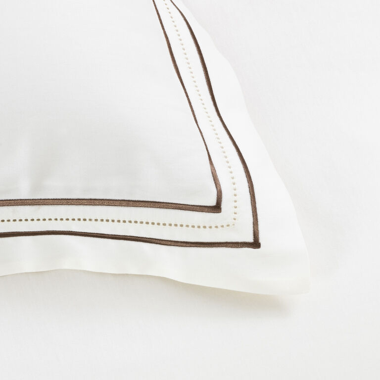 slide 3 Elegance Euro Sham