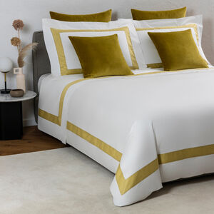 slide 4 Luxury Silk Velvet Cuscino Decorativo