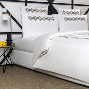 slide 2 Twist Embroidery Duvet Cover Set