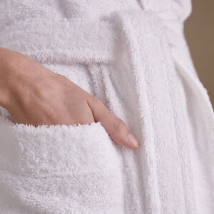 slide 5 Unito Bathrobe