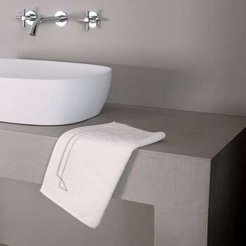 Layering Embroidery Serviette Invit&eacute;