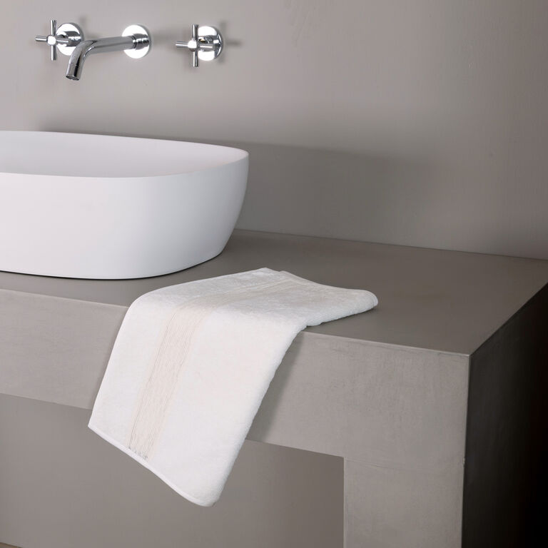 slide 1 Balance Lace Serviette Invit&eacute;