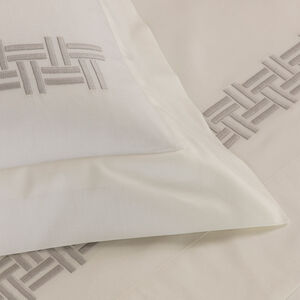 slide 3 Basket Weave Ricamo Set Copripiumino