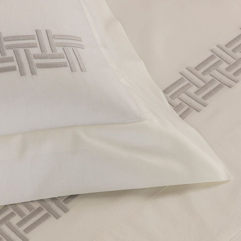 slide 3 Basket Weave Ricamo Set Copripiumino