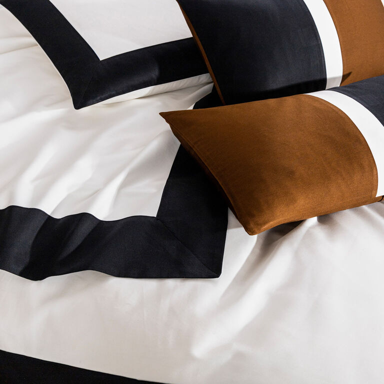 slide 5 Bold Boudoir