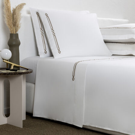 Frame Embroidery Completo Letto