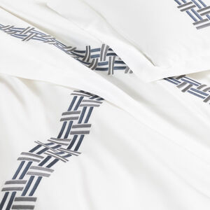slide 5 Basket Weave Embroidery Federa