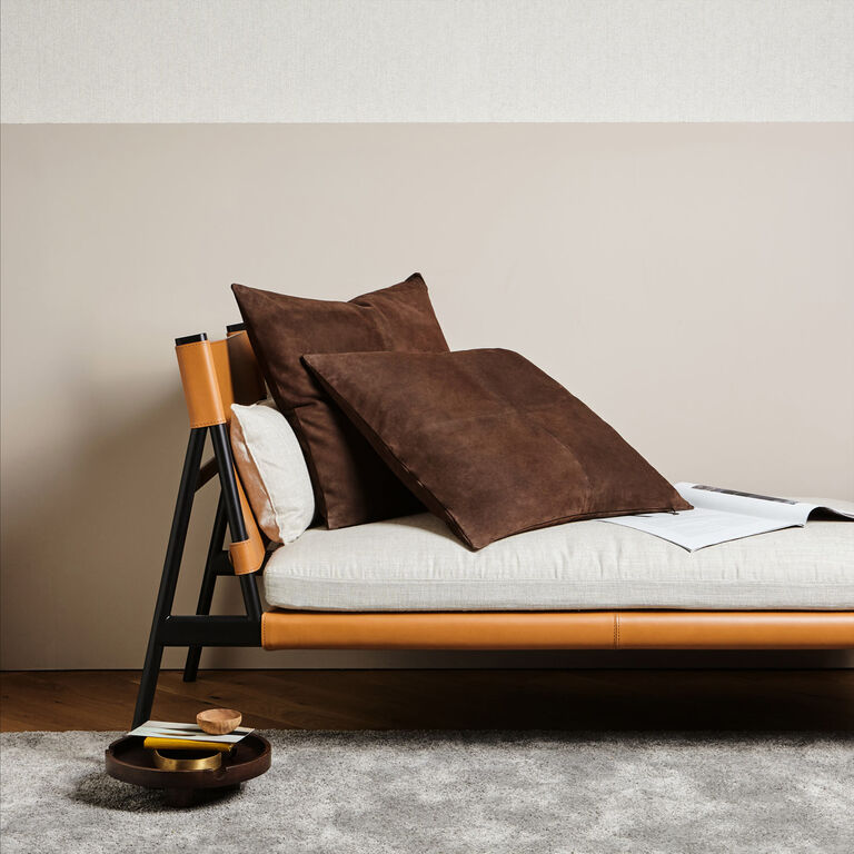 slide 1 Luxury Suede Cuscino Decorativo