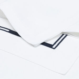 slide 4 Edgeline Set aus Tischsets und Servietten