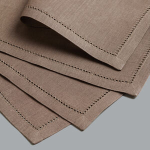 slide 3 Convivium Napkin set
