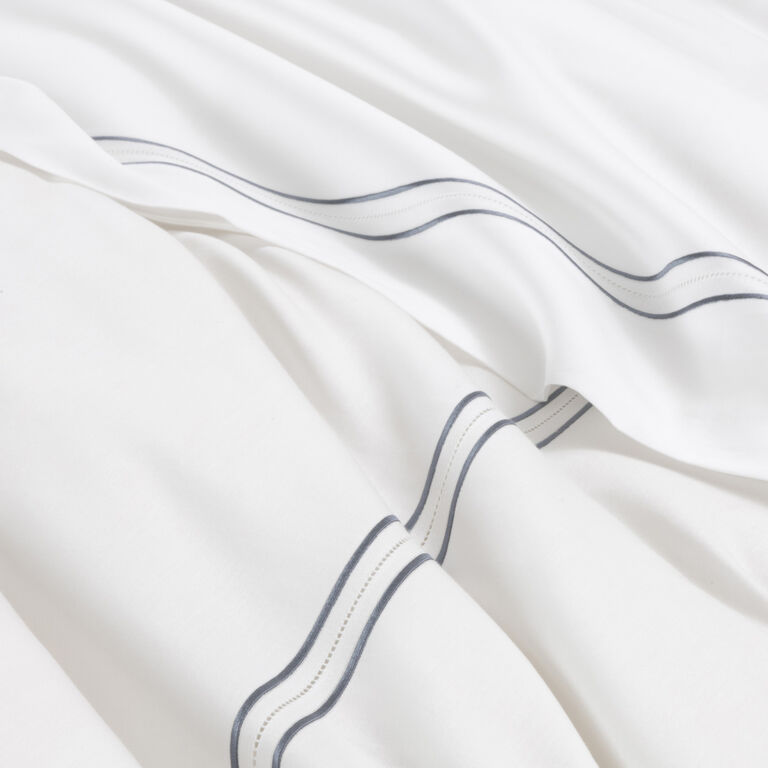 slide 5 Elegance Duvet Cover Set
