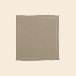 slide 3 Artistry Ajour Serviettenset