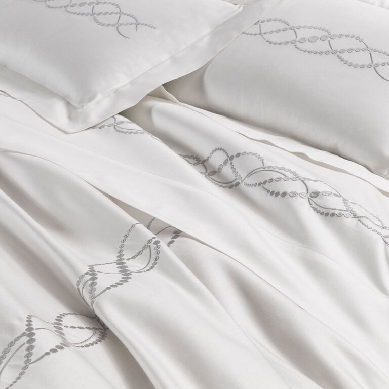 slide 4 Pearls Embroidered Duvet Cover Set