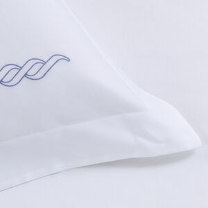 slide 3 Taormina Embroidered Quadratischer Kissenbezug