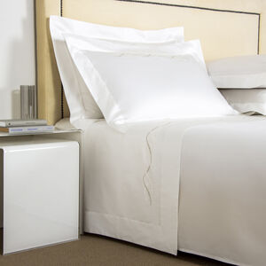 slide 2 Luminescent Pearls Ricamo Completo Letto