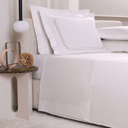 Layering Embroidery Parure De Lit