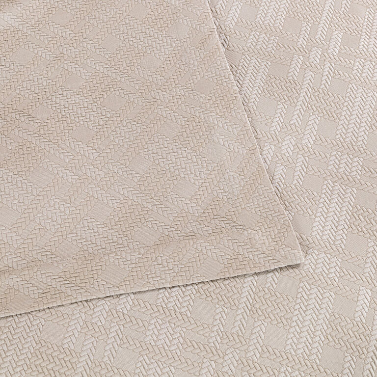 slide 2 Luxury Tressage Bedspread