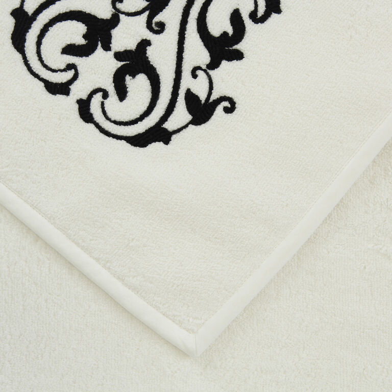 slide 3 Ornate Medallion Embroidered Bath Towel