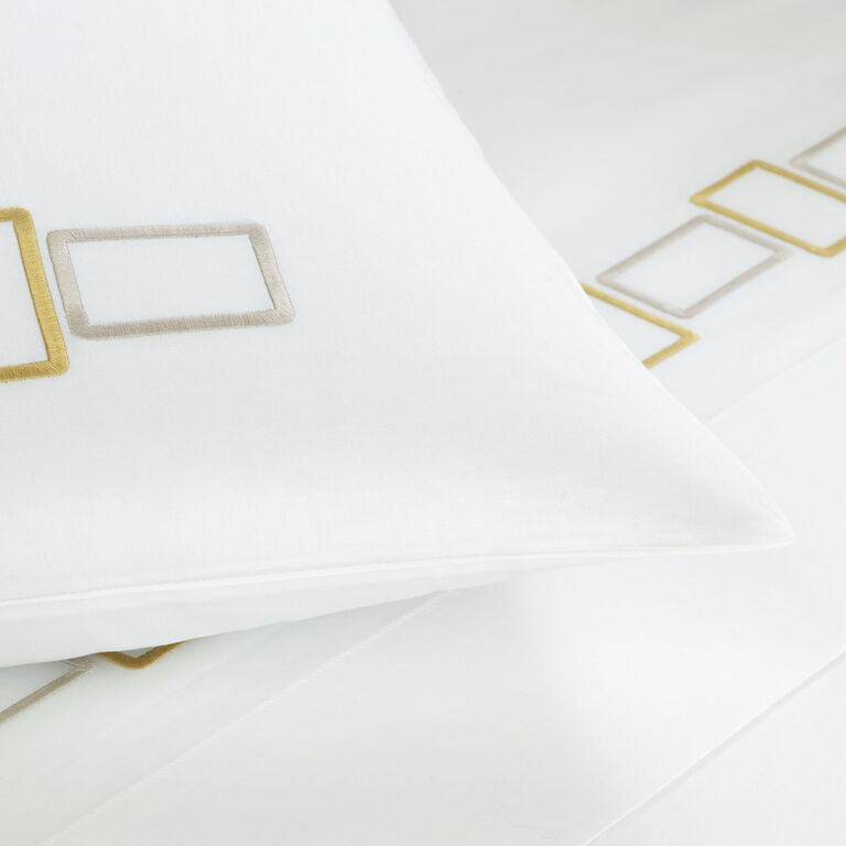 slide 3 Bold Bicolor Embroidery Completo letto