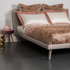 slide 5 Bouquet Euro Sham