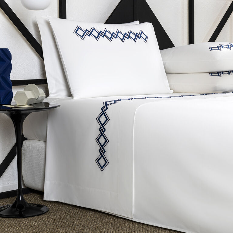 slide 1 Twist Embroidery Sheet Set