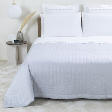 Vertical Sateen Steppdecke