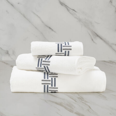 Basket Weave Embroidery Asciugamano