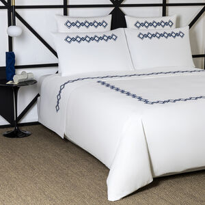 slide 4 Twist Embroidery Duvet Cover