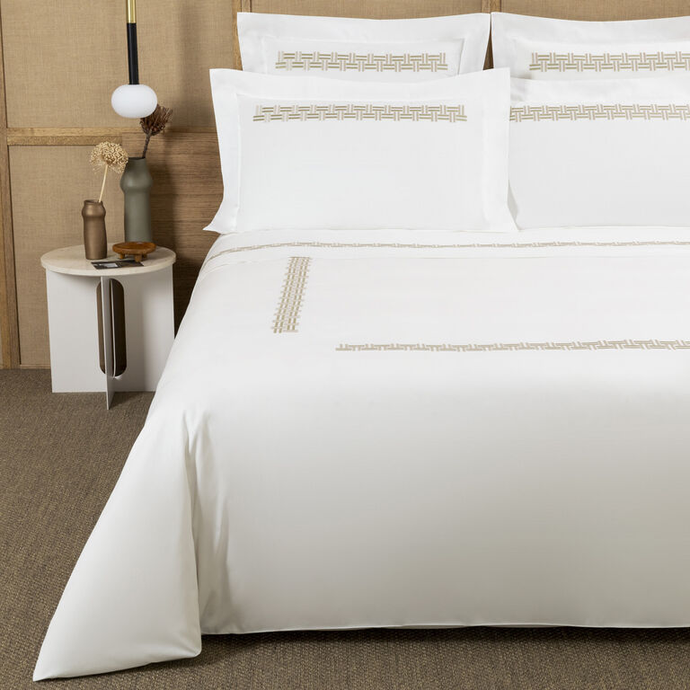 slide 1 Basket Weave Embroidery Copripiumino