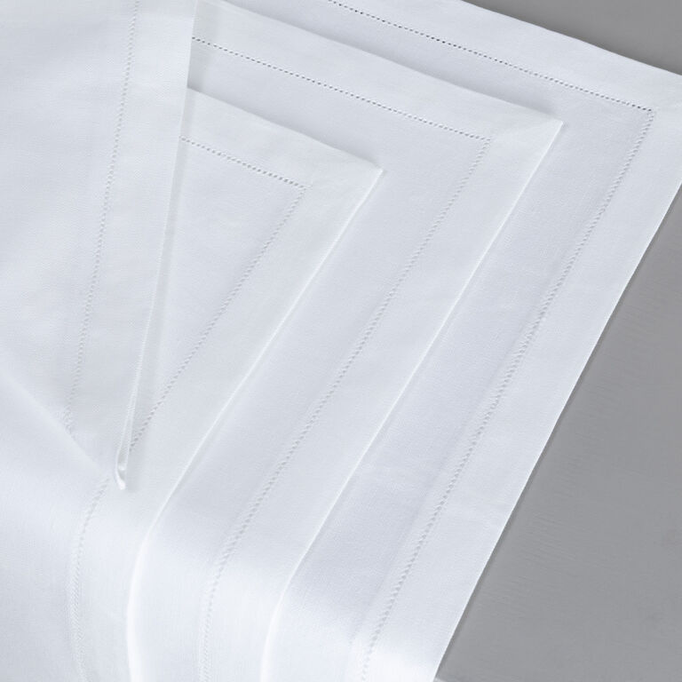 slide 4 Artistry Ajour Serviettenset