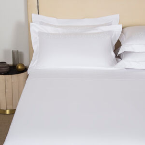 slide 2 Ornate Medallion Ricamo Bettgarnitur