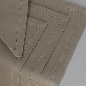 slide 4 Artistry Ajour Serviettenset