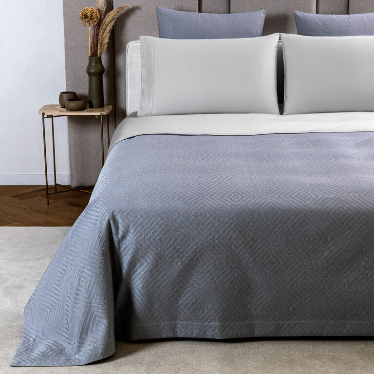 slide 1 Sandy Weaves Bedspread