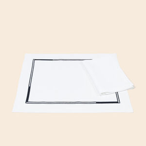 slide 3 Edgeline Set aus Tischsets und Servietten