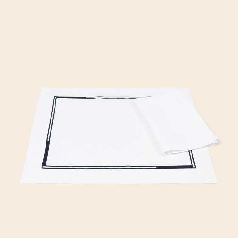 slide 3 Edgeline Set aus Tischsets und Servietten