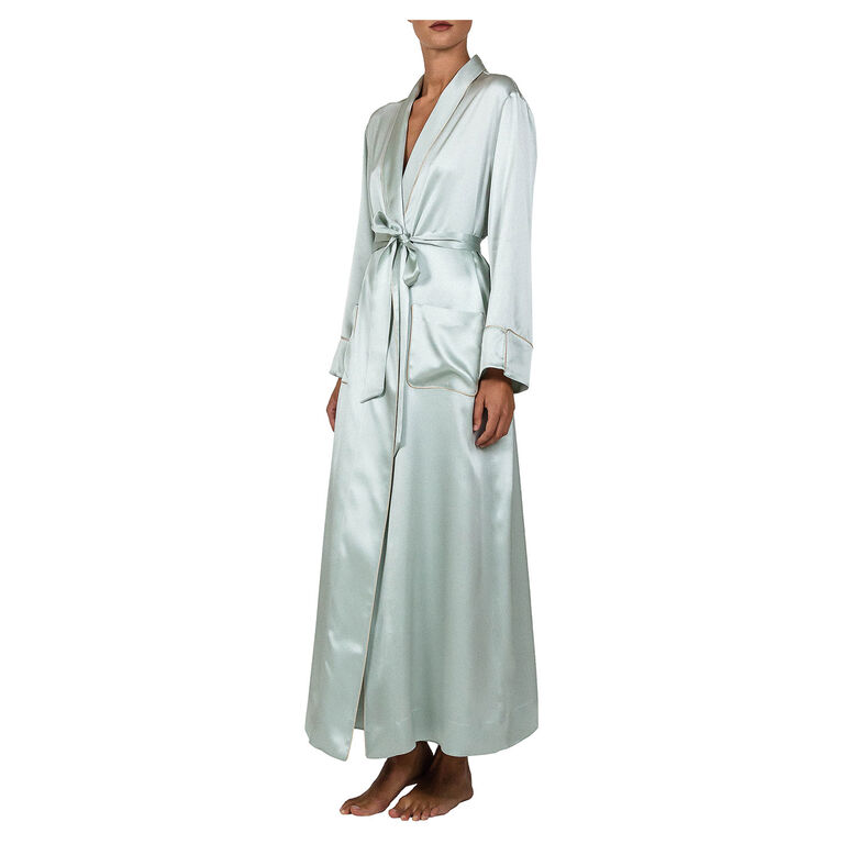 slide 2 Diane Robe