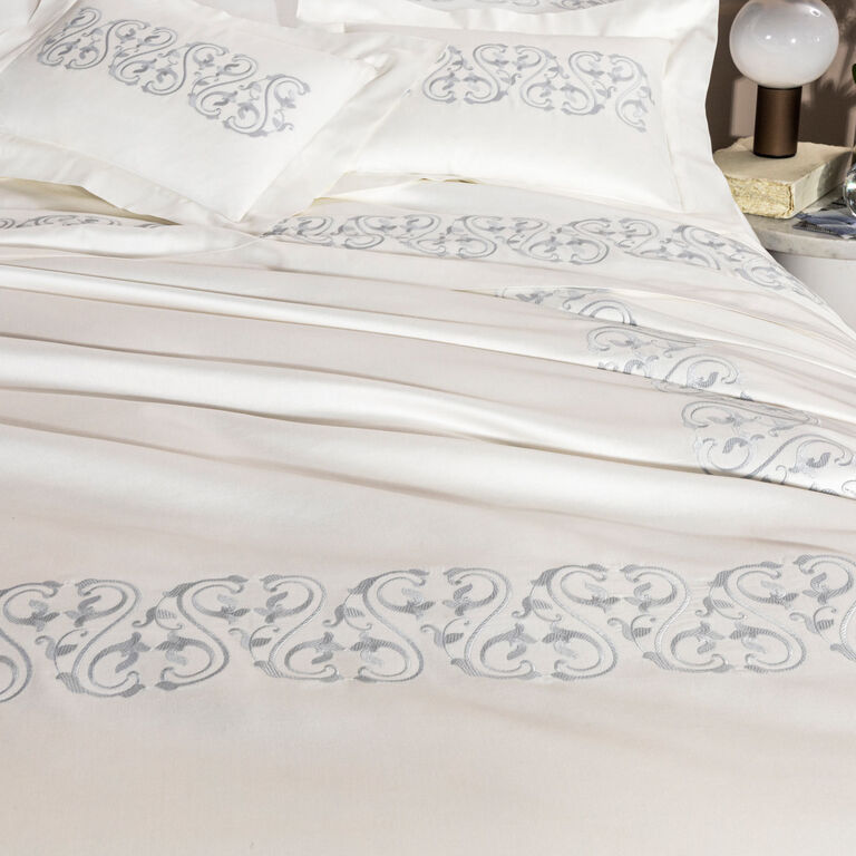 slide 4 Ornate Medallion Embroidered Duvet Cover Set