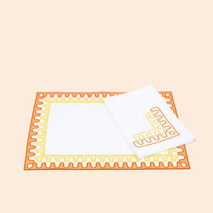 slide 3 Modernism Net Set aus Tischsets und Servietten